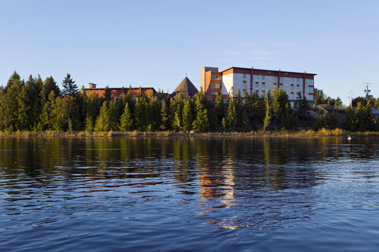 Manitoulin Hotel And Conference Centre Little Current Exteriör bild